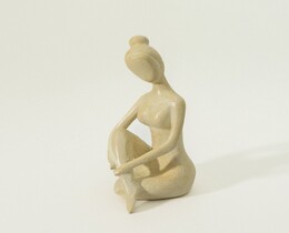 Statuetta di donna in posizione yoga Asana, dimensioni 6x6x10 cm.