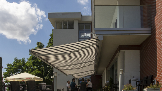 
										Tende da sole per esterni
																						